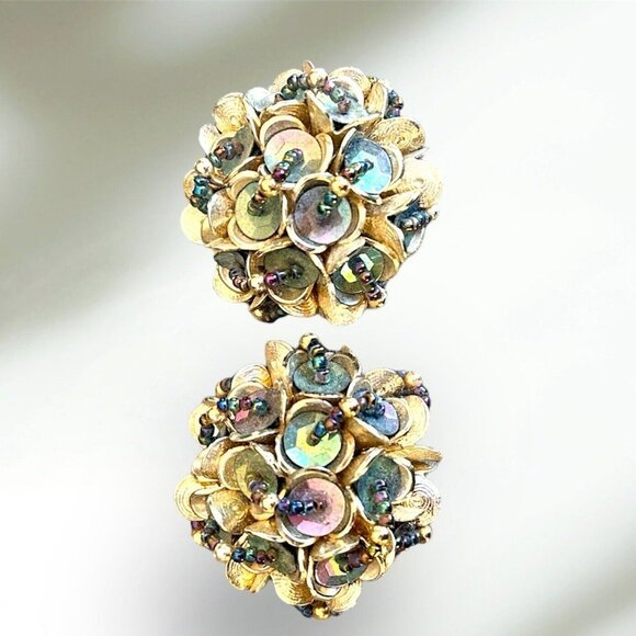 VINTAGE IRIDESCENT BEADED FLORAL CLIP ON EARRINGS UNIQUE 2 SETS PREOWNED - Picture 5 of 5